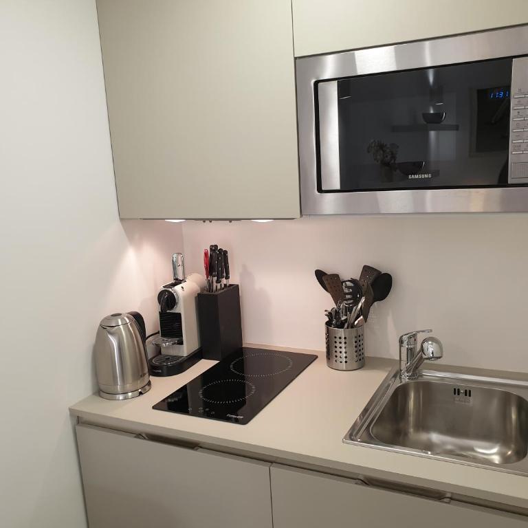 STUDIO NEUF ET CHARMANT VIEIL ANTIBES - Appartement 1 Chambre - 5