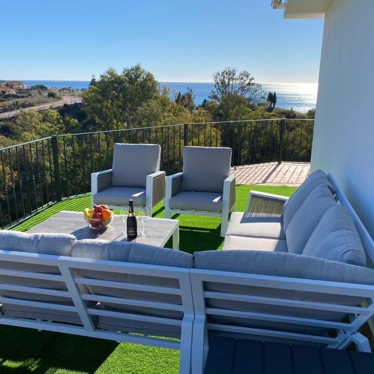 Tranquil 3 bed villa with private pool + sea view! - Villa de 3 dormitorios - 40