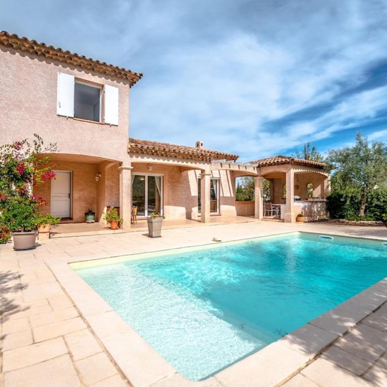 Villa for 9 people 15 mins walk from the beaches and the center of Ste Maxime - Villa - 12