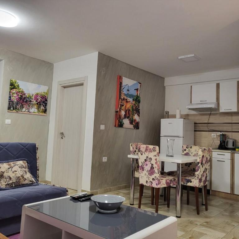 J&B LUX Apartment - One-Bedroom Apartment - 27