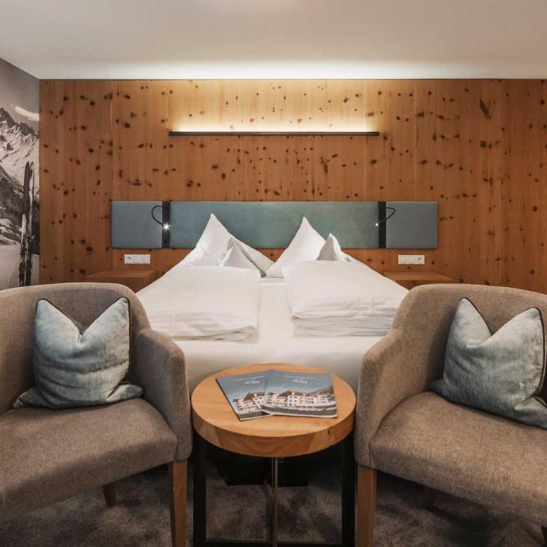 Hotel Piz Buin - Doppel- oder Zweibettzimmer über dem Musikclub - 3