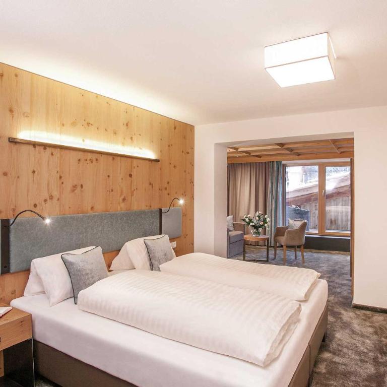 Hotel Piz Buin - Doppel- oder Zweibettzimmer über dem Musikclub - 4