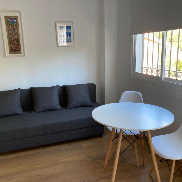 Estudio Pedregalejo Garden Málaga - Apartamento de 1 dormitorio - 4