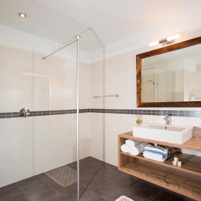 Hotel Gasthof Weiherbad - Superior Double Room - 9
