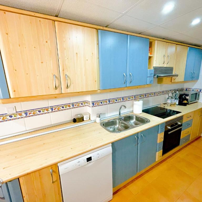 Apartamento centro playa estación de tren - Apartamento de 2 dormitorios - 45