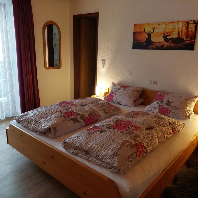 Pension Wildental - Doppelzimmer mit Balkon - 2