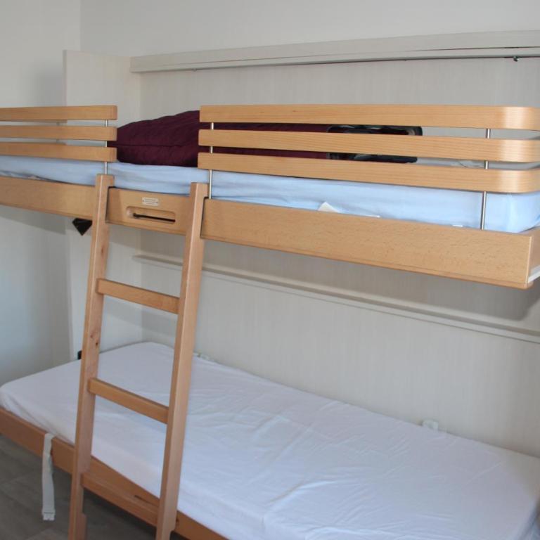 ANCELLE TAILLAS RDC CHALET - Appartement 3 Chambres - 17