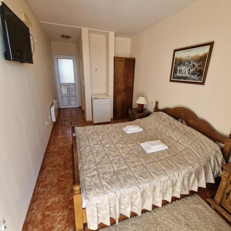 Villa Izvor - Dvokrevetna Soba sa Bračnim Krevetom i Balkonom - 3