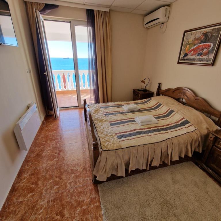 Villa Izvor - Dvokrevetna Soba sa Bračnim Krevetom i Balkonom - 4