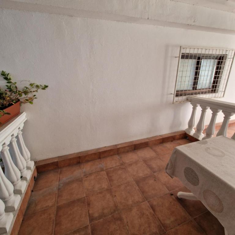 Villa Izvor - Dvokrevetna Soba sa Bračnim Krevetom i Balkonom - 1