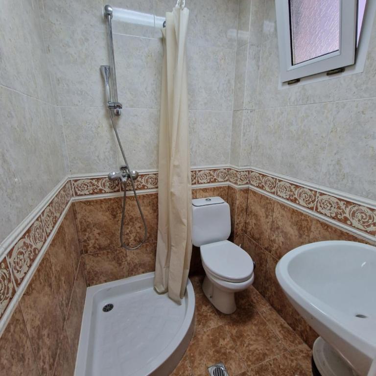 Villa Izvor - Dvokrevetna Soba sa Bračnim Krevetom i Balkonom - 3