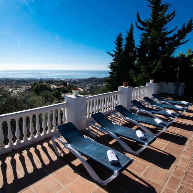 Gran villa con vistas al mar y piscina privada - Villa - 16