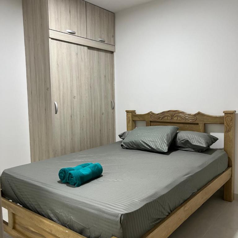 Confortable apartamento cerca al mar y centro histórico - Three-Bedroom Apartment - 7