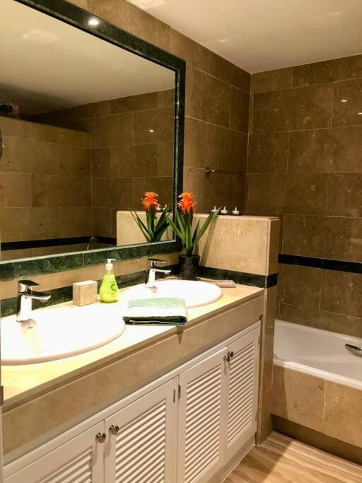 Gorgeous Apartment located in Elviria Marbella - Apartamento de 2 dormitorios - 20