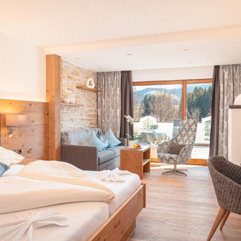 Parkhotel Burgmühle - Deluxe Doppelzimmer mit Balkon - 1