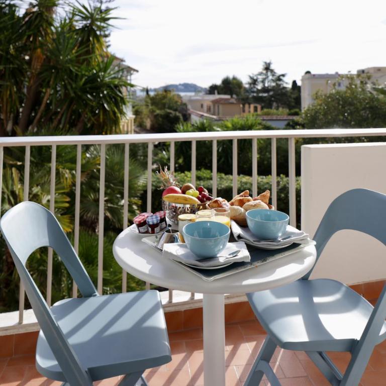 Résidence Carlton - Rénovée avec Piscine - Studio - Vue sur Mer - 8
