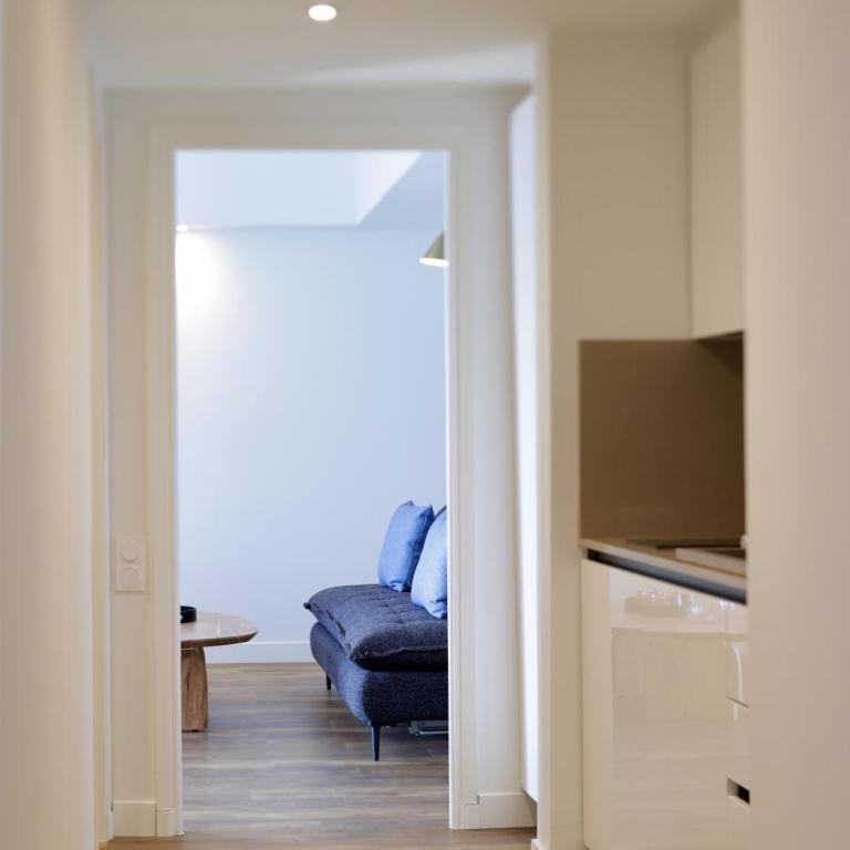 Résidence Carlton - Rénovée avec Piscine - Suite Supérieure - Vue sur Mer - 21