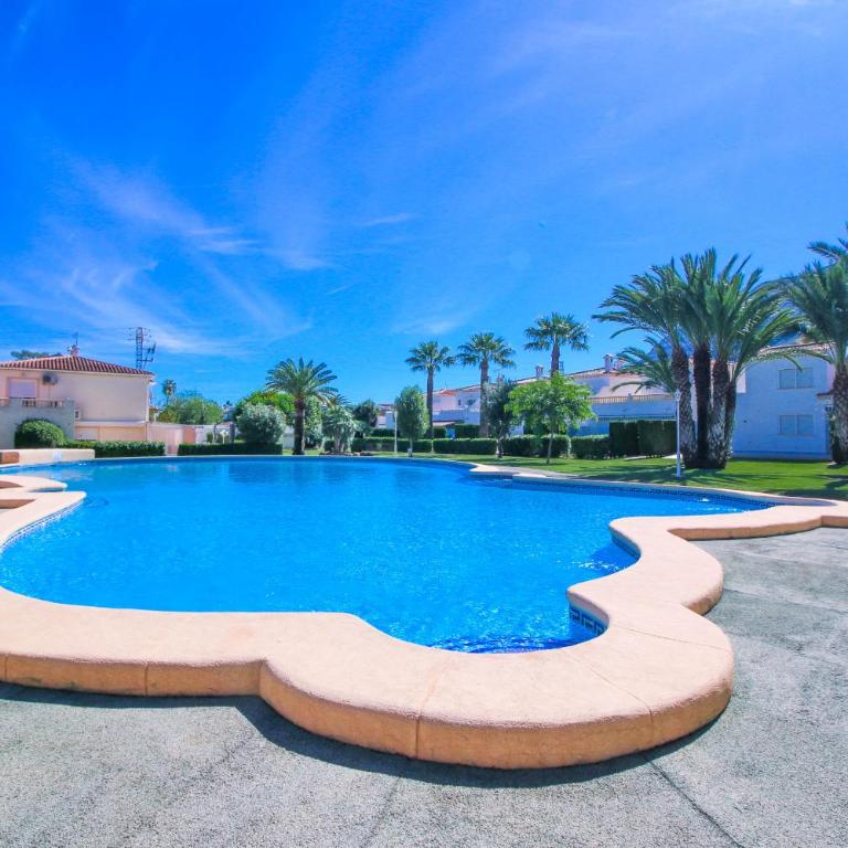 Residencial El Cortijo by CARLOSFERIEN - Bungalow Deluxe con vistas al jardín - 3