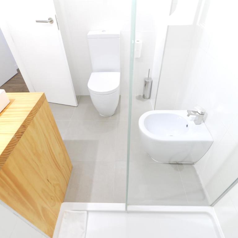 Smart Suites Albaicin - Two-Bedroom Apartment - 14