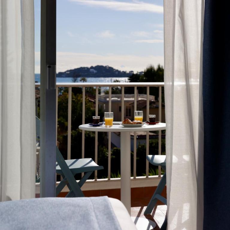 Résidence Carlton - Rénovée avec Piscine - Studio - Vue sur Mer - 22