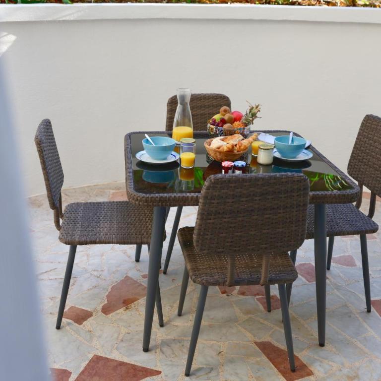 Résidence Carlton - Rénovée avec Piscine - Studio avec Terrasse - 9