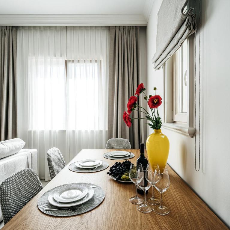 Lustica Apartments Marina Bay - Deluks Dvokrevetna Soba sa Bračnim Krevetom i Pogledom na More - 13