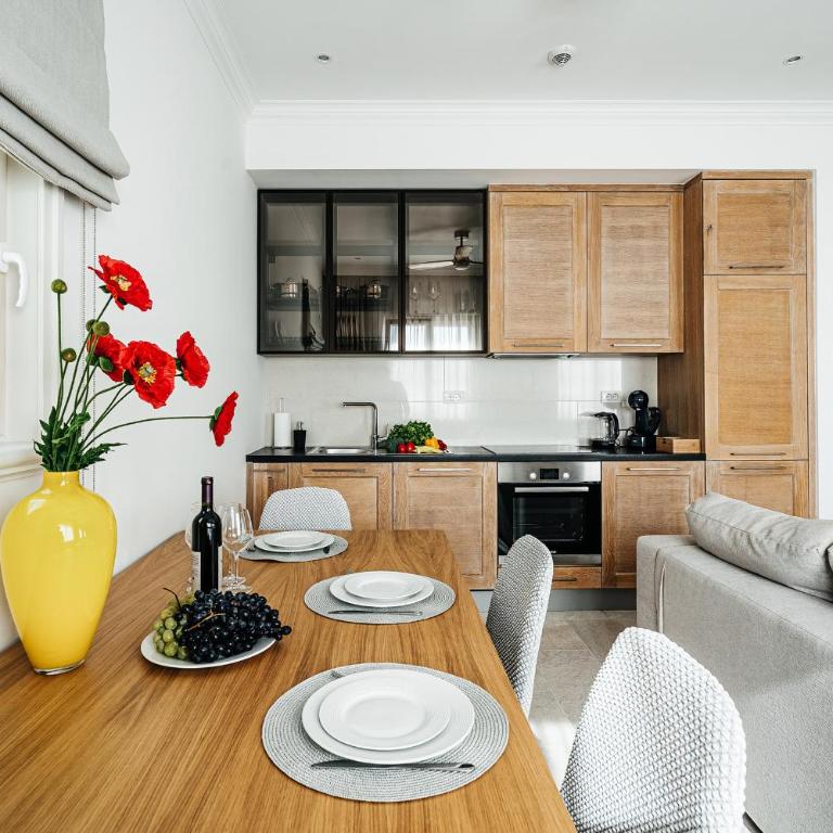 Lustica Apartments Marina Bay - Deluks Dvokrevetna Soba sa Bračnim Krevetom i Pogledom na More - 16