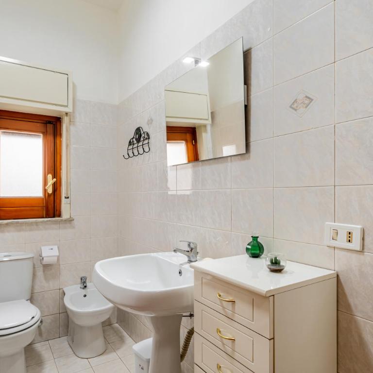 GuestHost - Catania Central and Comfy Apartment - One-Bedroom Apartment - 3