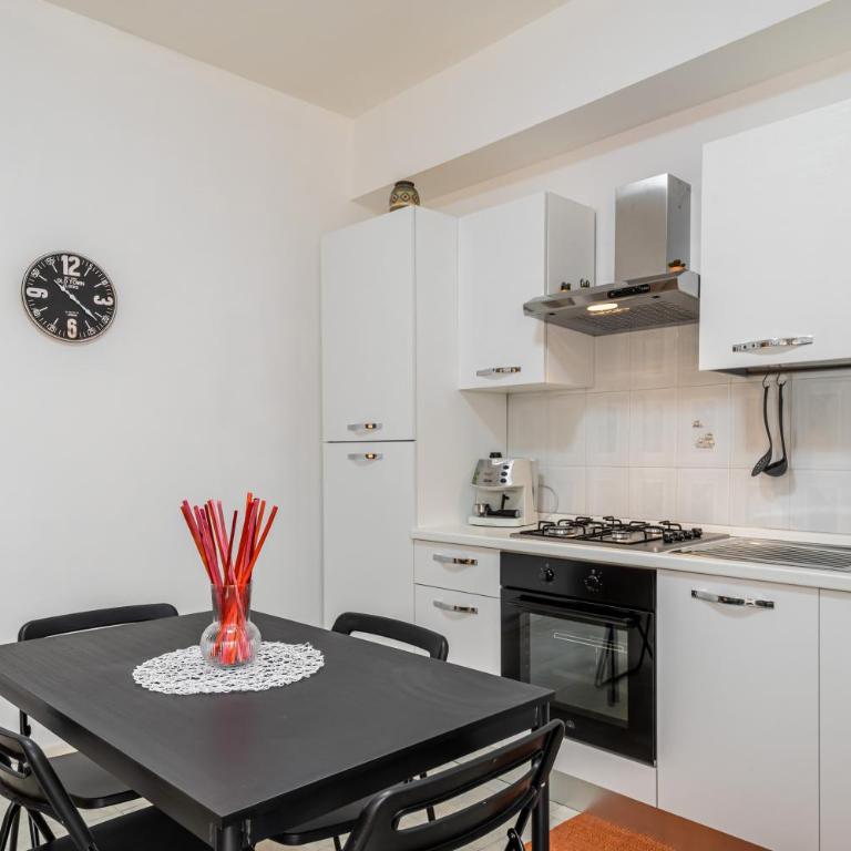 GuestHost - Catania Central and Comfy Apartment - One-Bedroom Apartment - 9