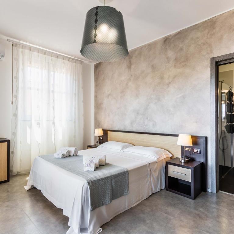 Marricriu BeB Rooms and Pool Avola - Camera Tripla con Vista Piscina - 4