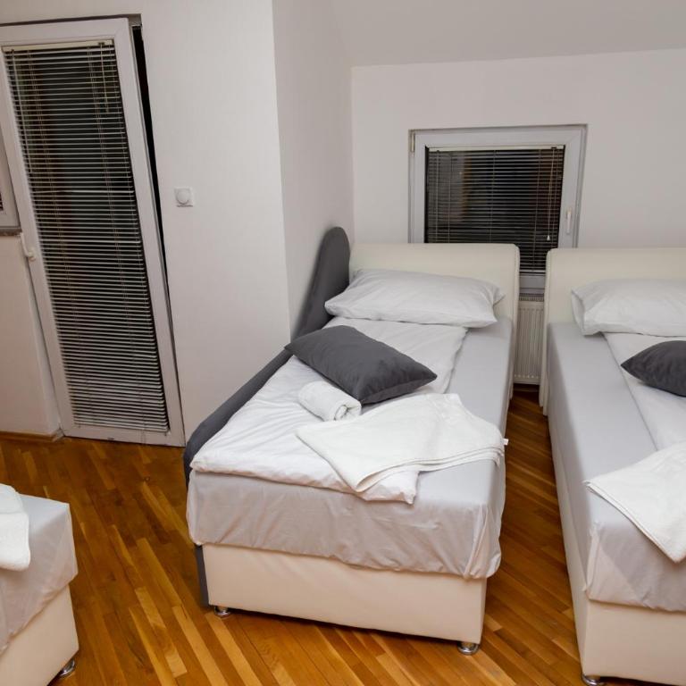 Grand Lux Apartmani Pale - Three-Bedroom Apartment - 10