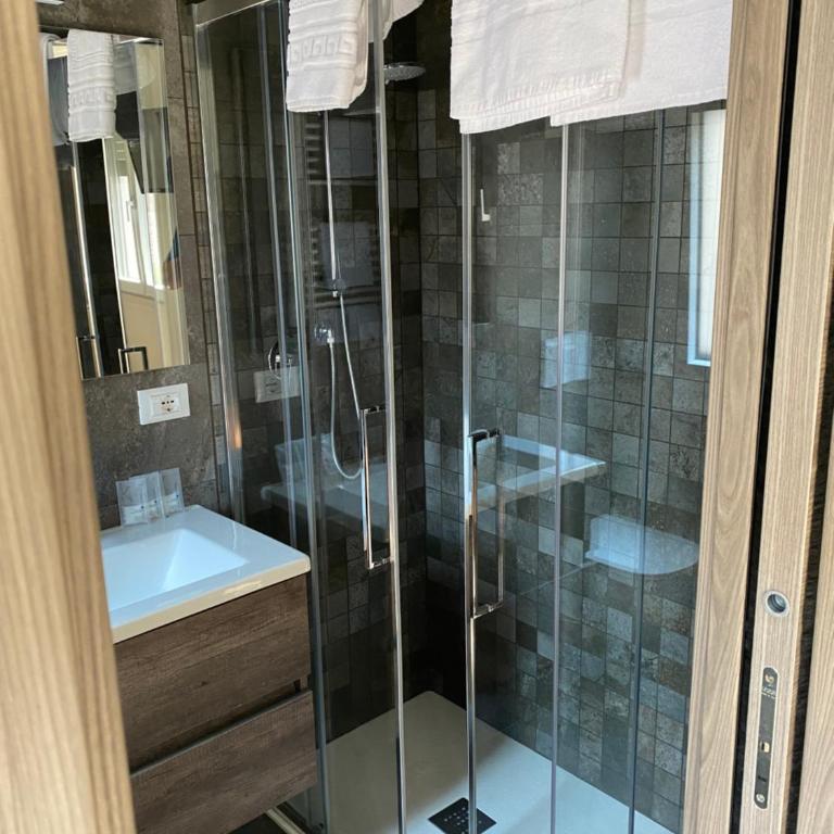 Residenza Grazioli - Camera Matrimoniale con Bagno Privato - 6