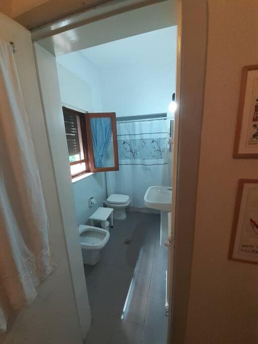 Amplia Casona de Estilo en La Falda - Four-Bedroom House - 54