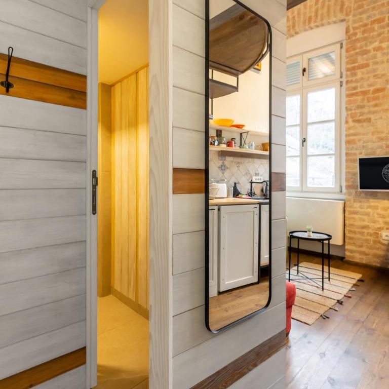 Old Port Riverside Apartments in City Center - Dupleks Studio - 10