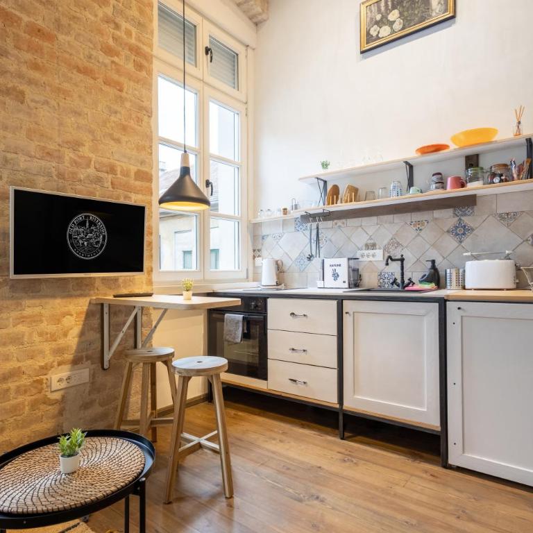 Old Port Riverside Apartments in City Center - Dupleks Studio - 9