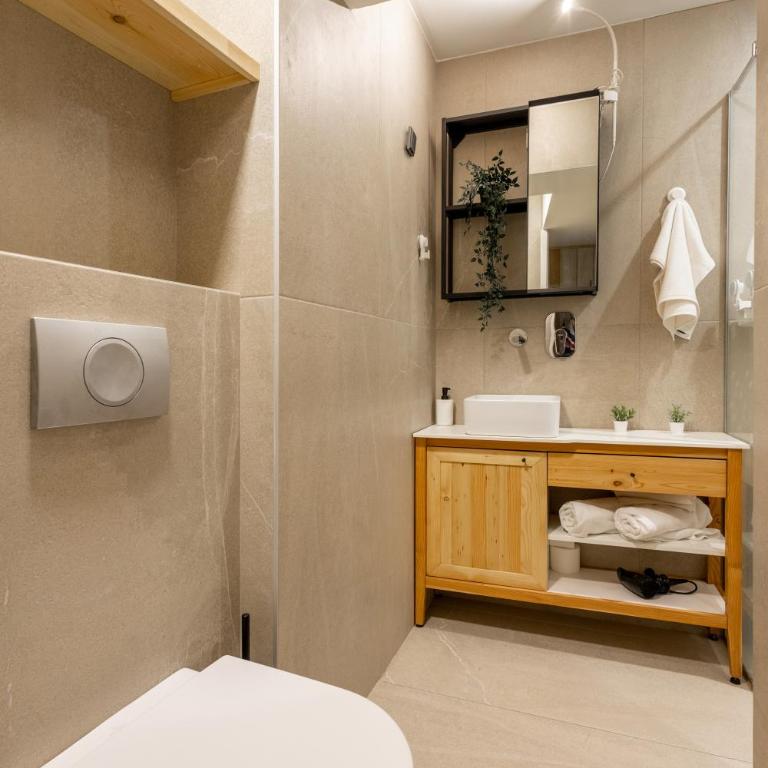 Old Port Riverside Apartments in City Center - Dupleks Studio - 4