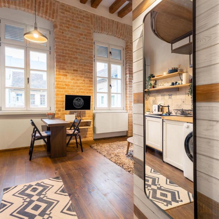 Old Port Riverside Apartments in City Center - Dupleks Studio - 2