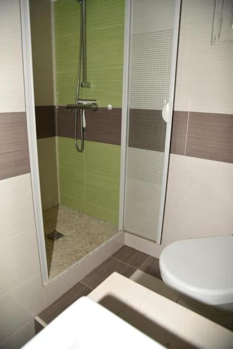 Rez de chaussée de Villa Marseille 9ème - Appartement 1 Chambre - 15