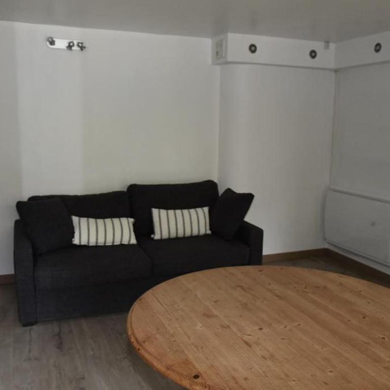 Rez de chaussée de Villa Marseille 9ème - Appartement 1 Chambre - 6