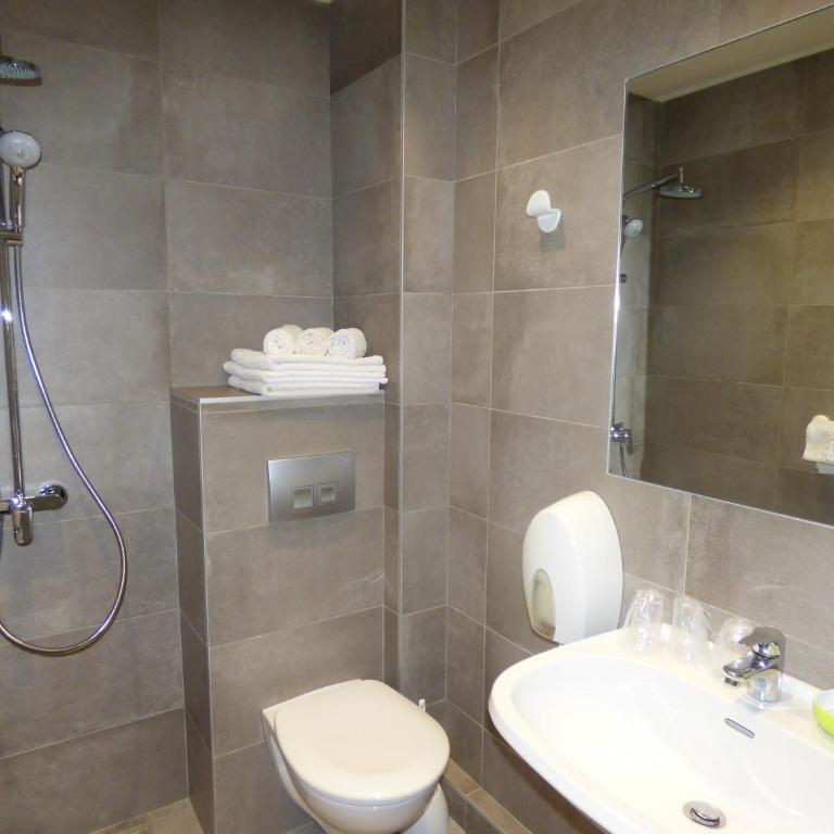 Auberge des Avenières - Quadruple Room - 4