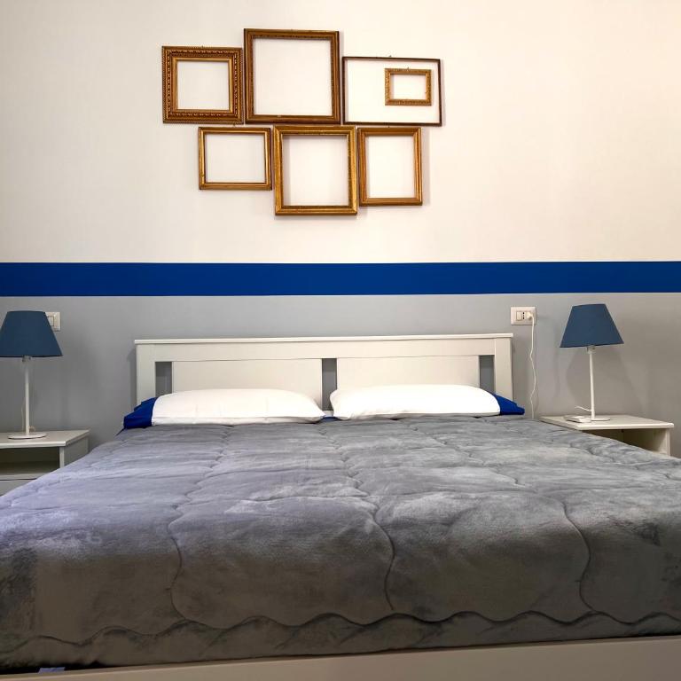 Vico Longo 25 - Ensuit flat in the heart of Naples - Two-Bedroom Apartment - 26