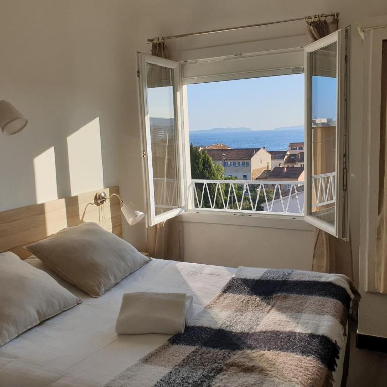 Hôtel La Petite Bohème - Chambre Double Supérieure - Vue sur Mer - 3