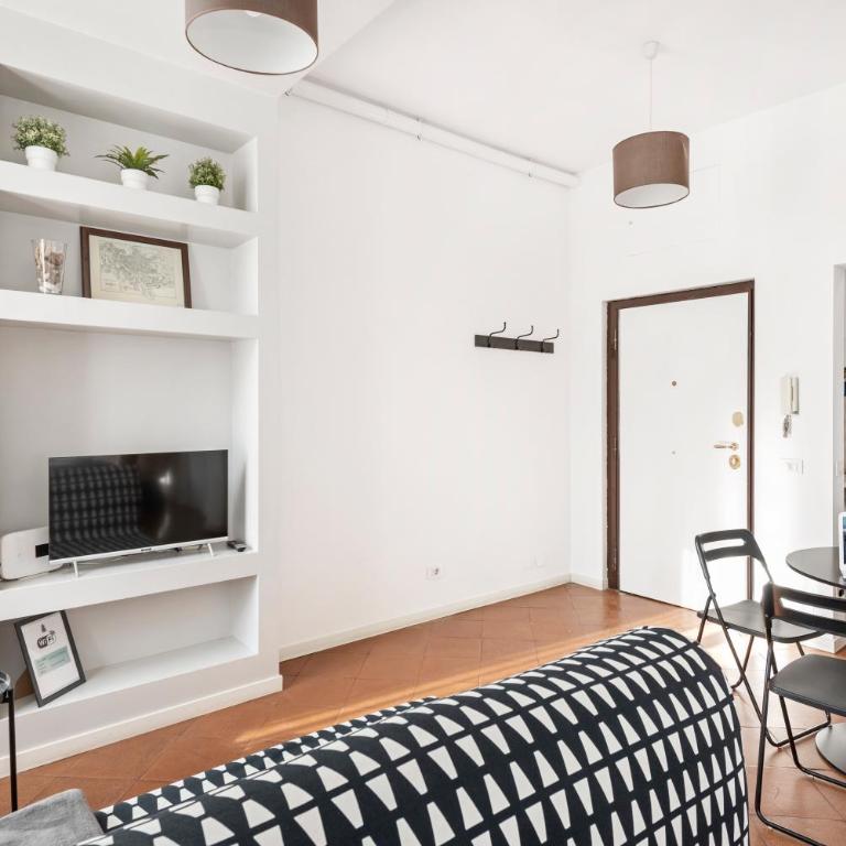 White Flat Termini - Monolocale Superior - 15