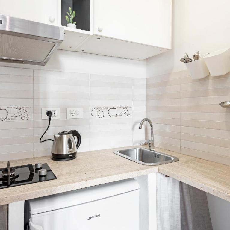 White Flat Termini - Monolocale Superior - 14