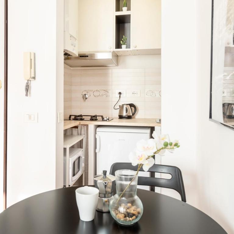 White Flat Termini - Monolocale Superior - 3