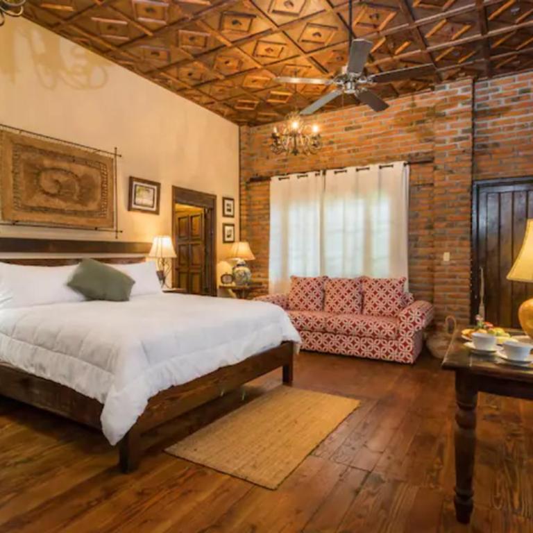 Residence Las Flores - Habitación con cama extragrande. - 18