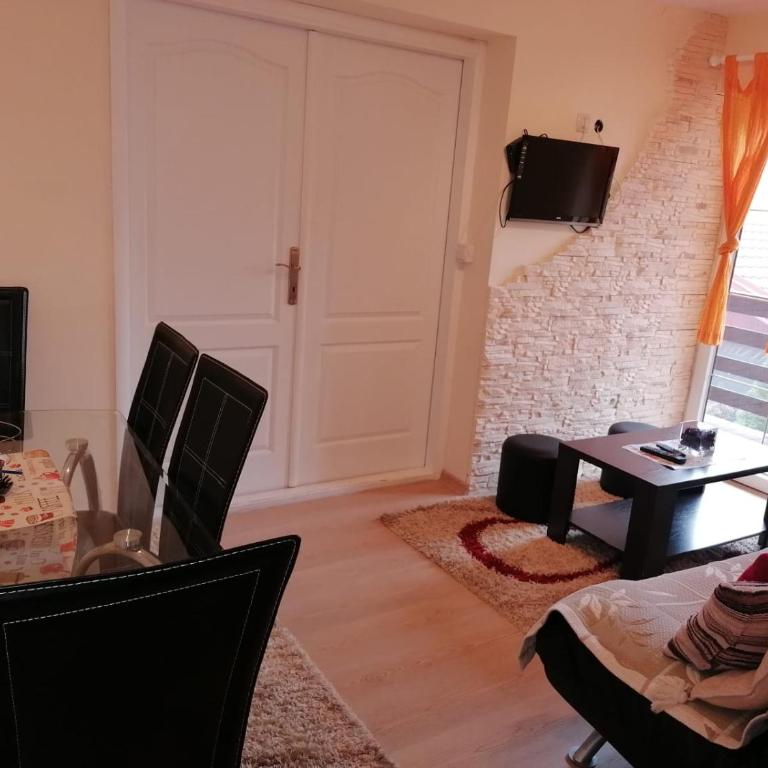 Oaza mira - One-Bedroom Apartment - 4