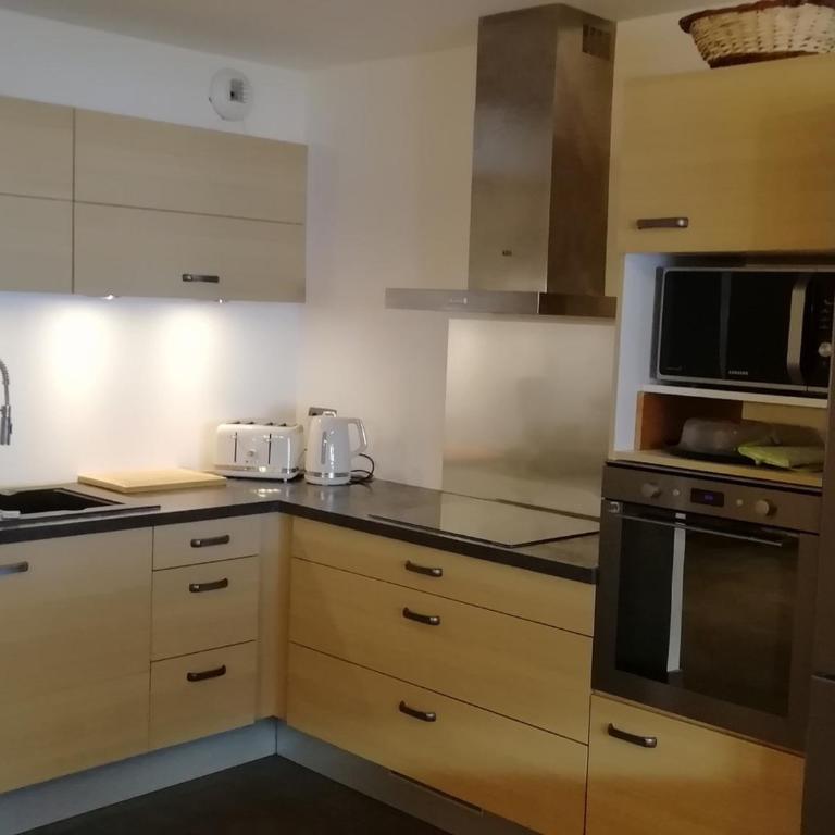 Spacieux 4 Pièces 6 pers, Balcon, Cheminée, Parking à Bourg-Saint-Maurice - FR-1-411-876 - Apartamento - 4