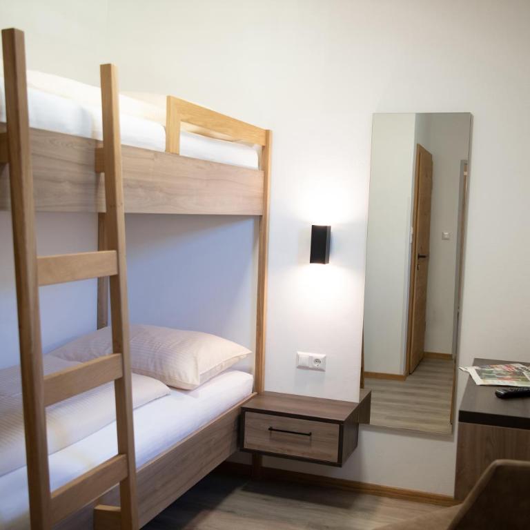 Hotel Restaurant Ulbing - Comfort Vierbettzimmer - 2
