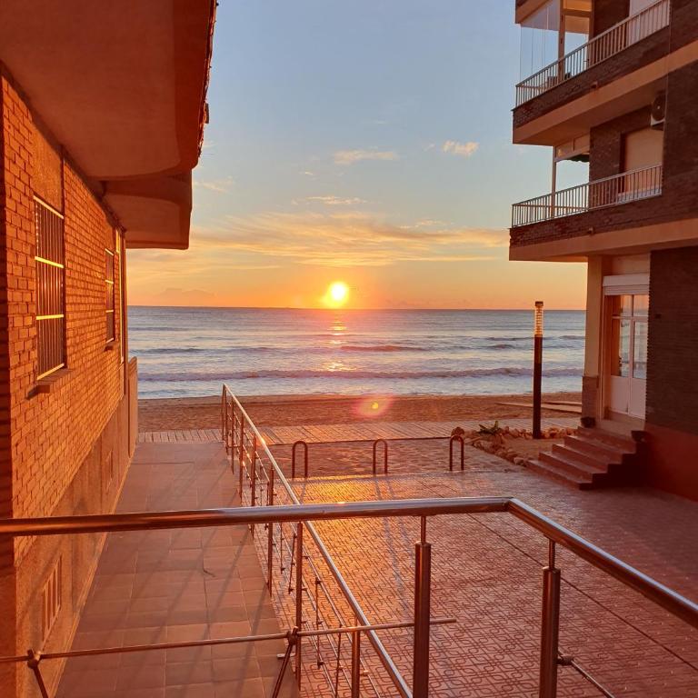 Formidable seaview - Three-Bedroom Apartment - 29
